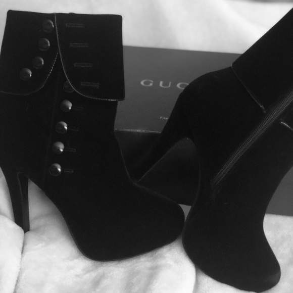 Black suede platform boots! Size 39 (8 1/2 -9). - Picture 1 of 3